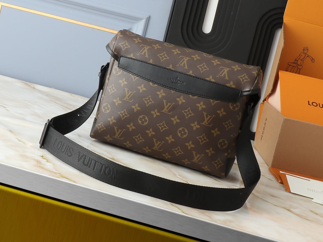 Elite Carryalls