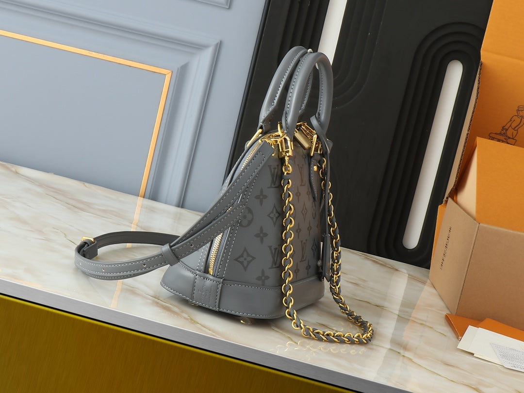 Elite Carryalls