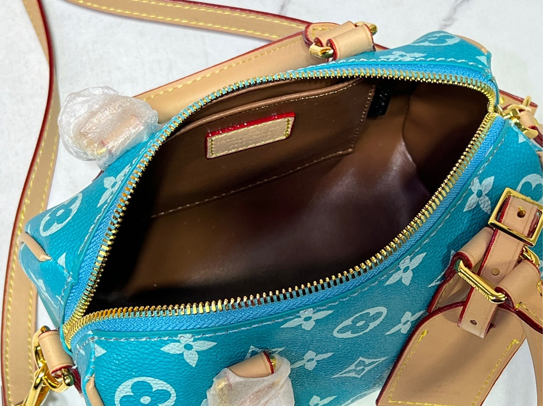 Elite Carryalls