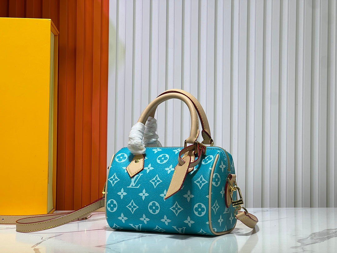 Elite Carryalls