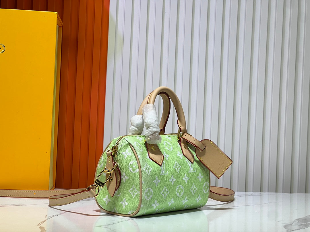Elite Carryalls