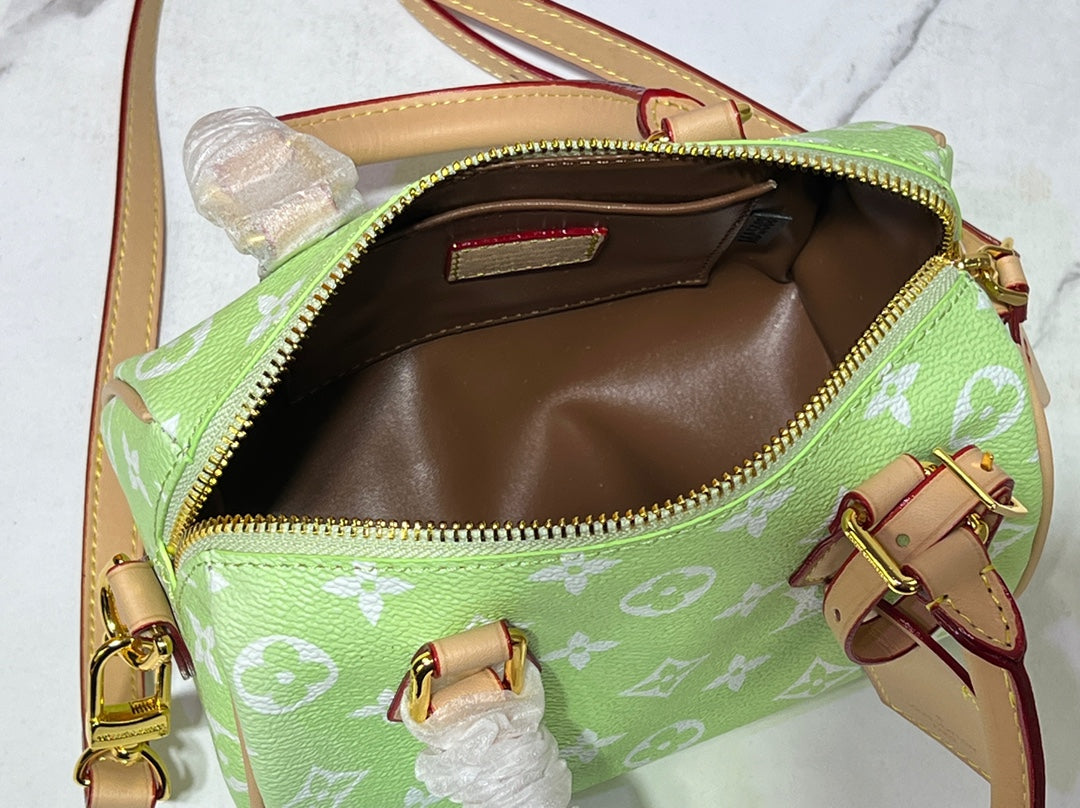 Elite Carryalls