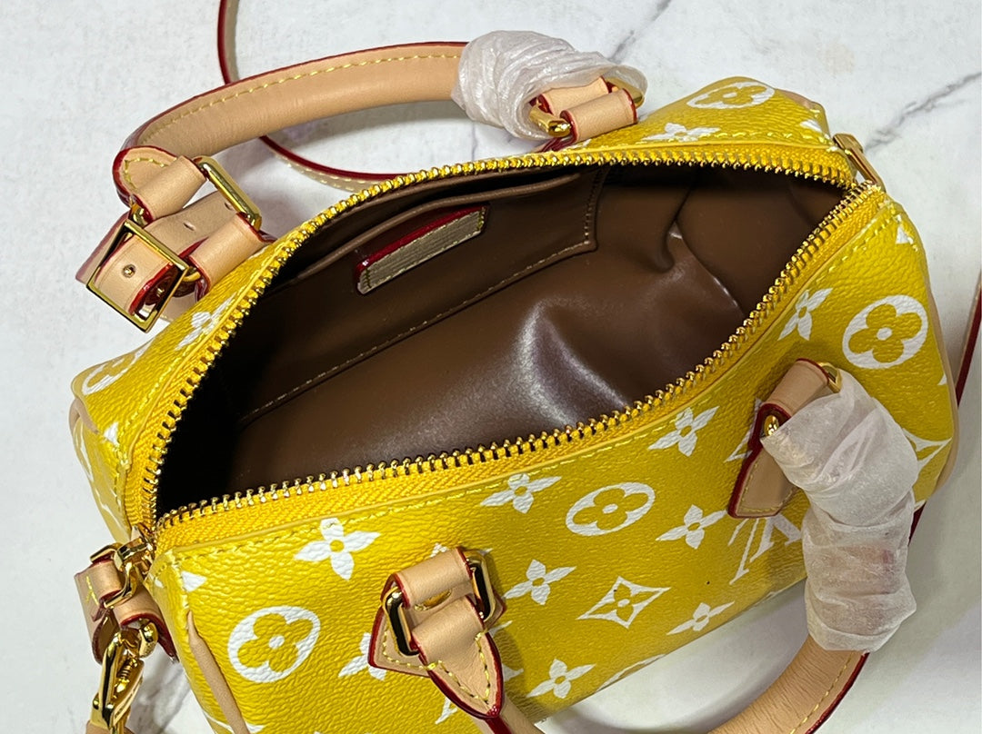 Elite Carryalls