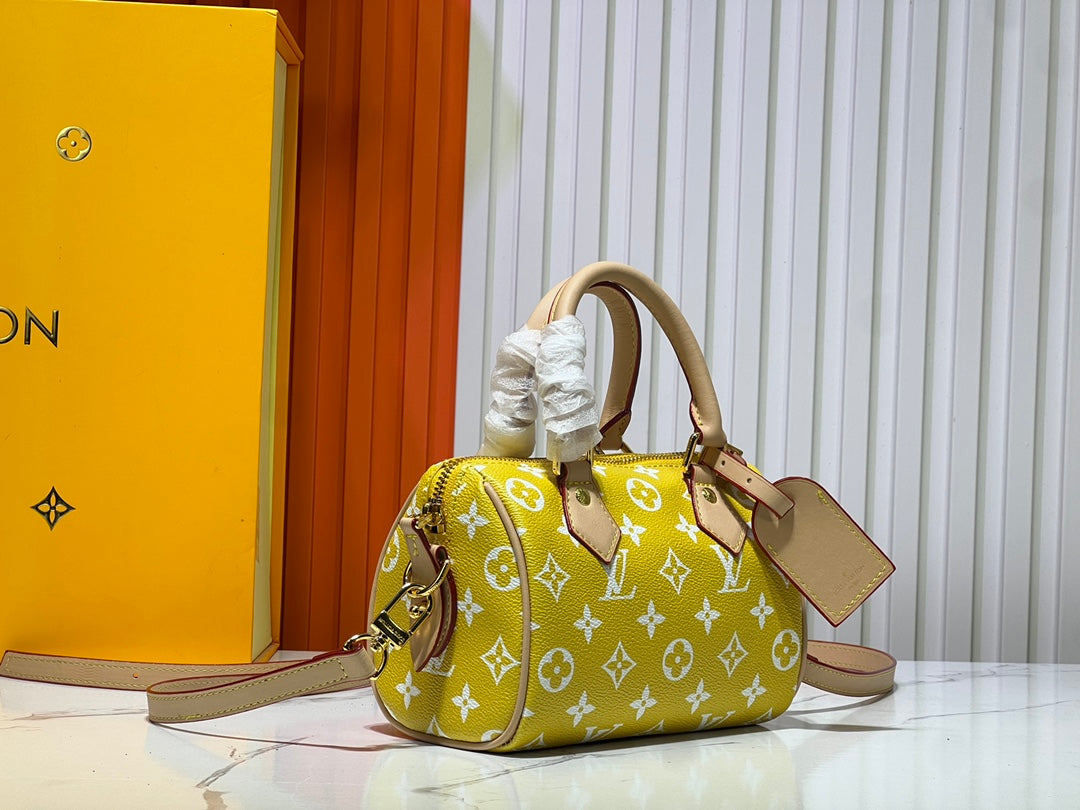 Elite Carryalls
