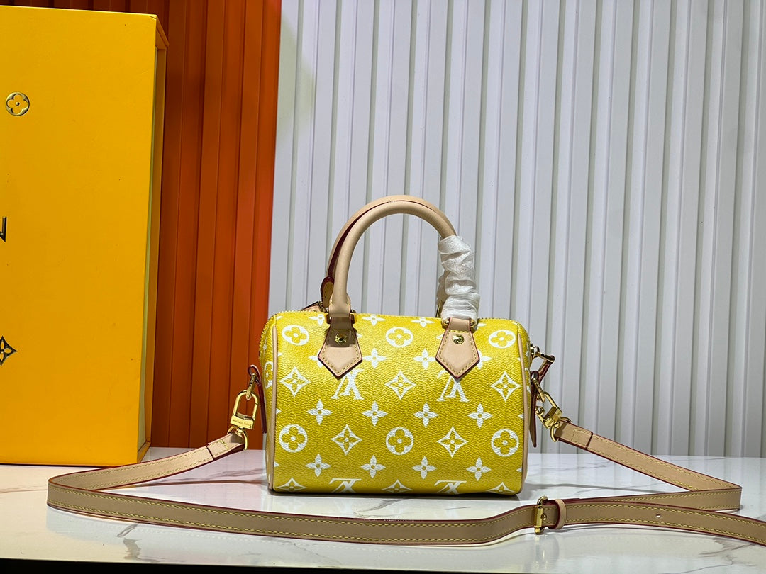 Elite Carryalls