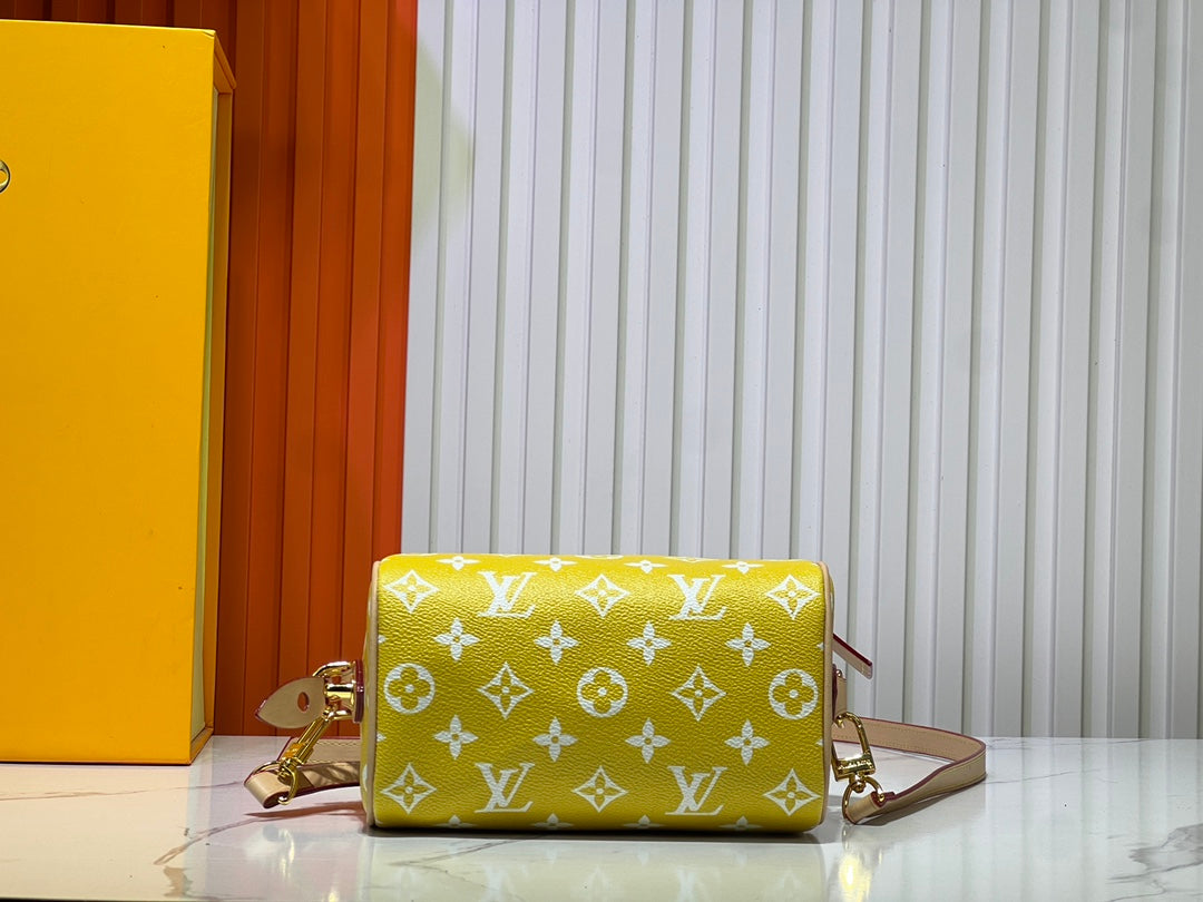 Elite Carryalls