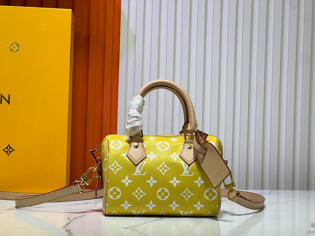 Elite Carryalls