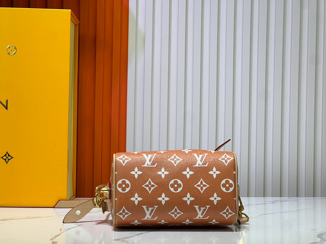 Elite Carryalls