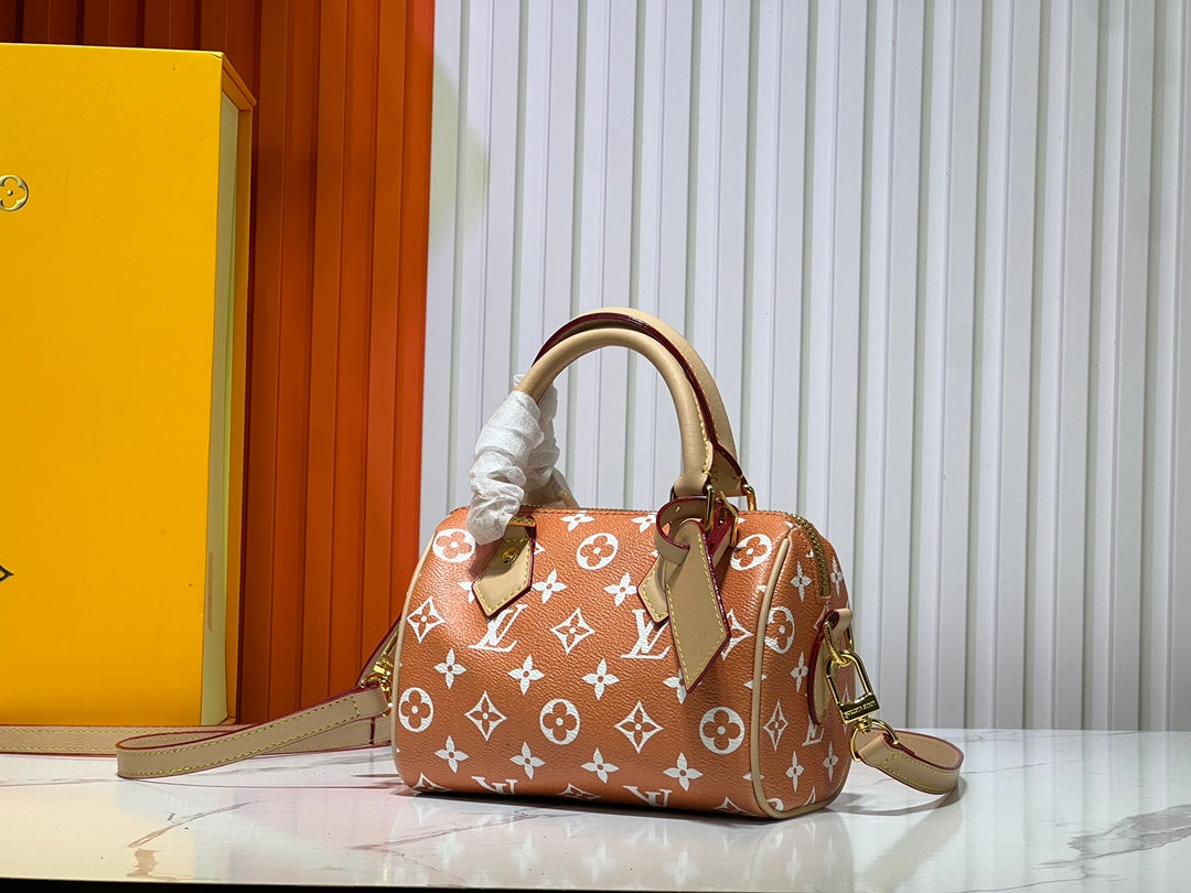 Elite Carryalls