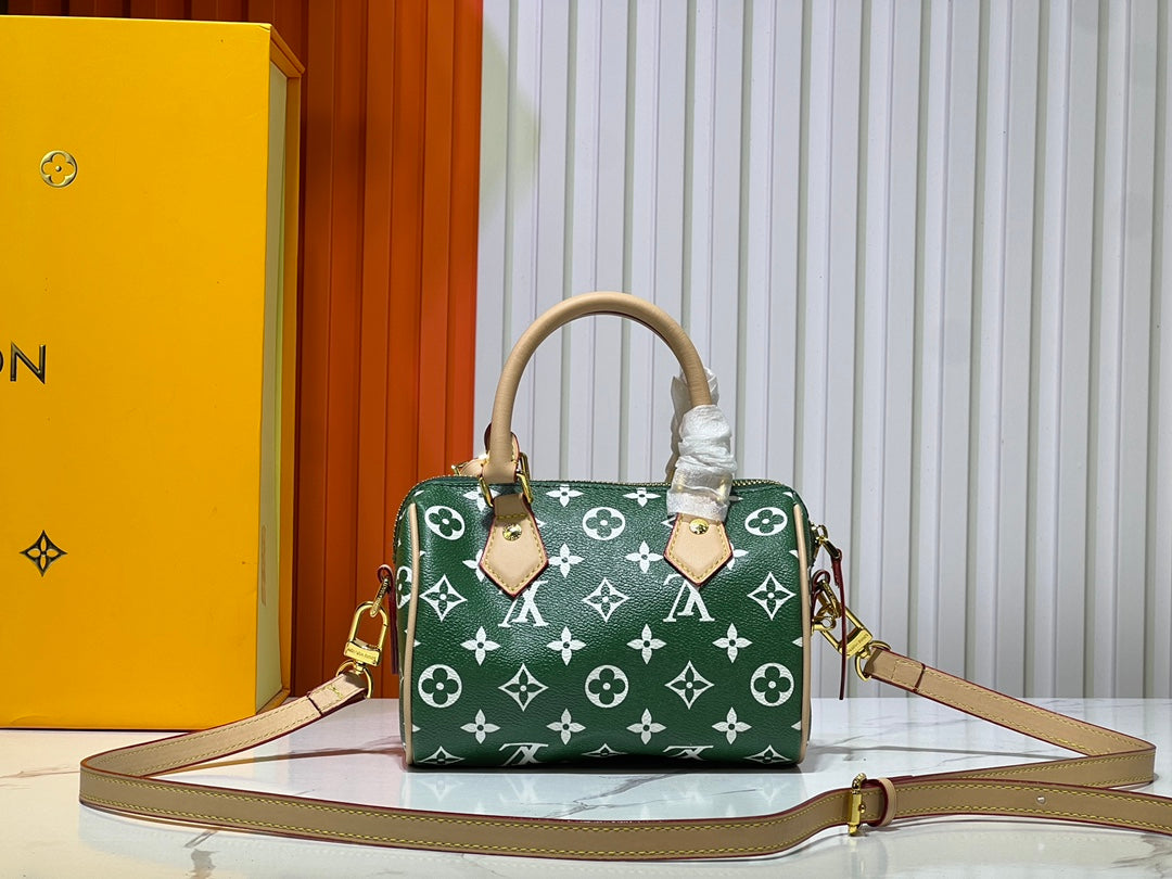 Elite Carryalls