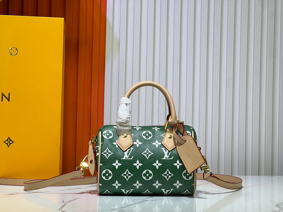 Elite Carryalls
