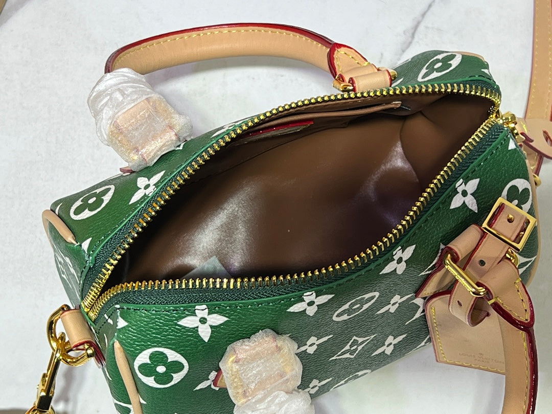 Elite Carryalls