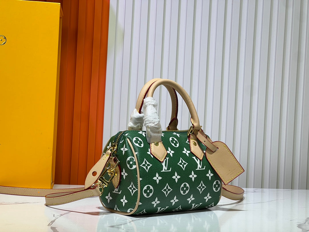 Elite Carryalls