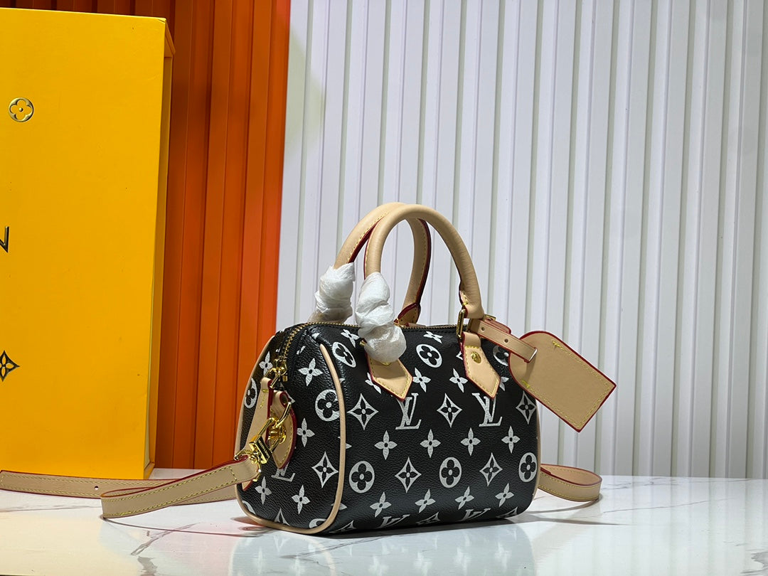 Elite Carryalls