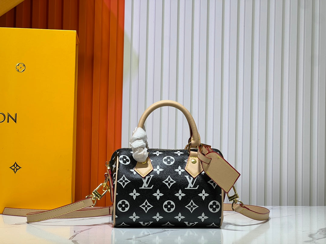 Elite Carryalls