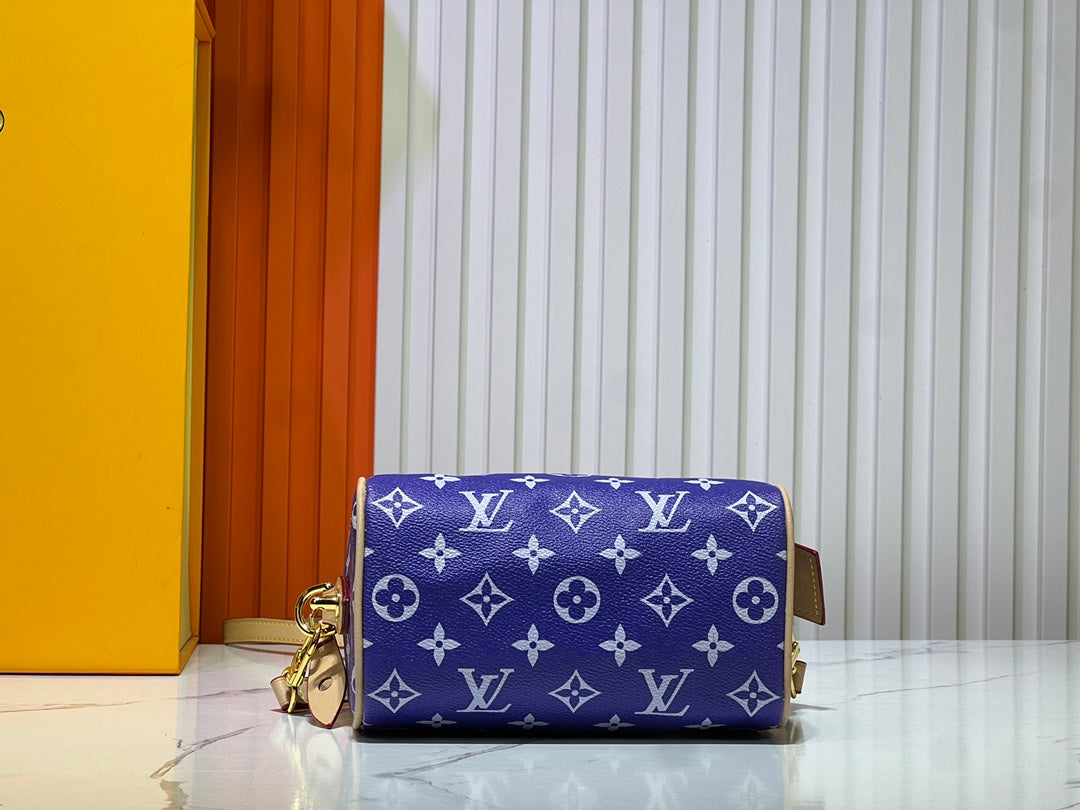 Elite Carryalls