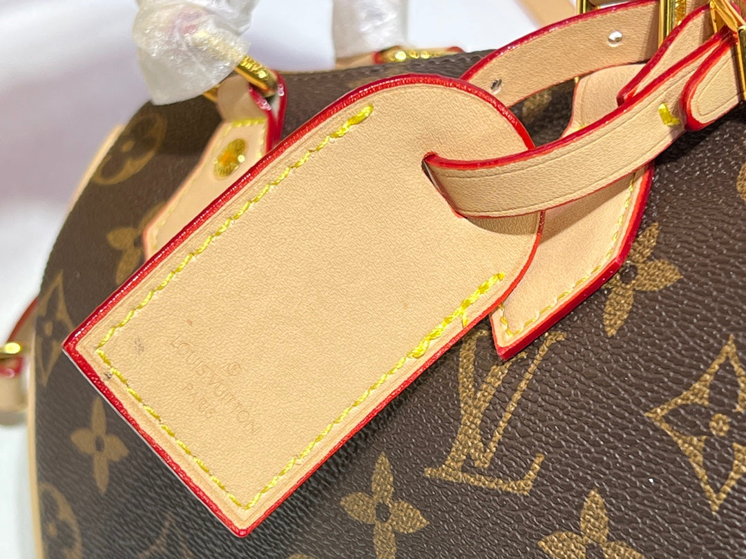 Elite Carryalls