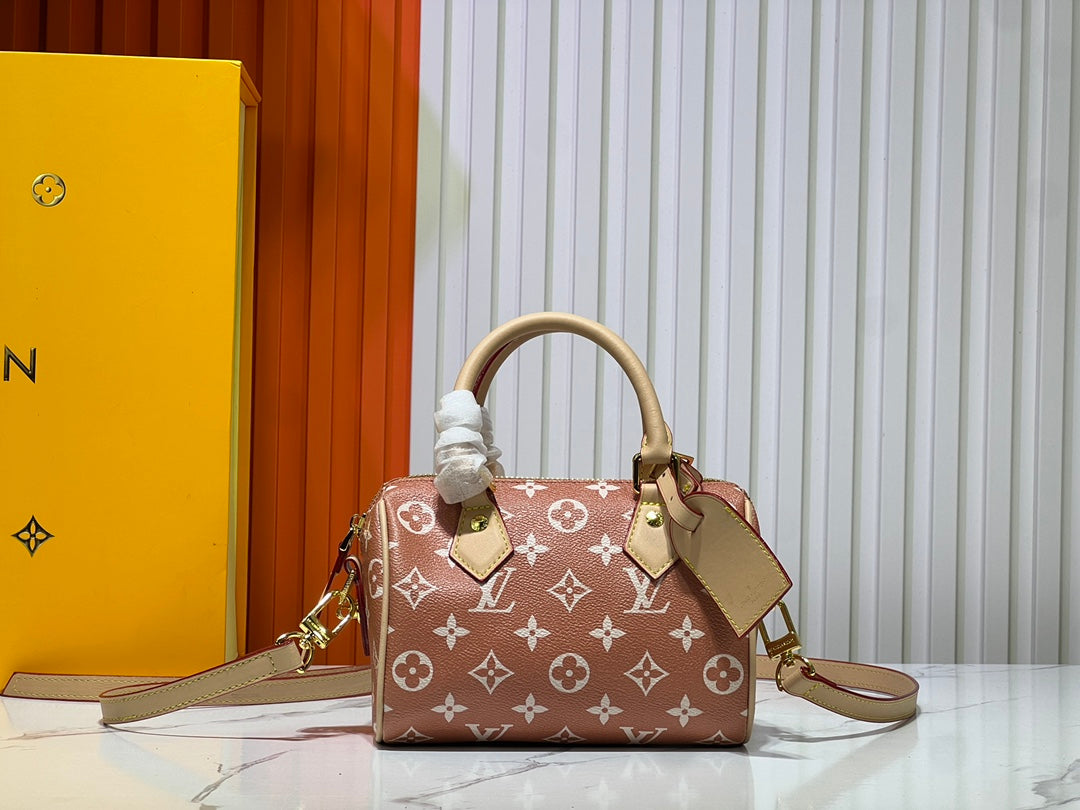 Elite Carryalls
