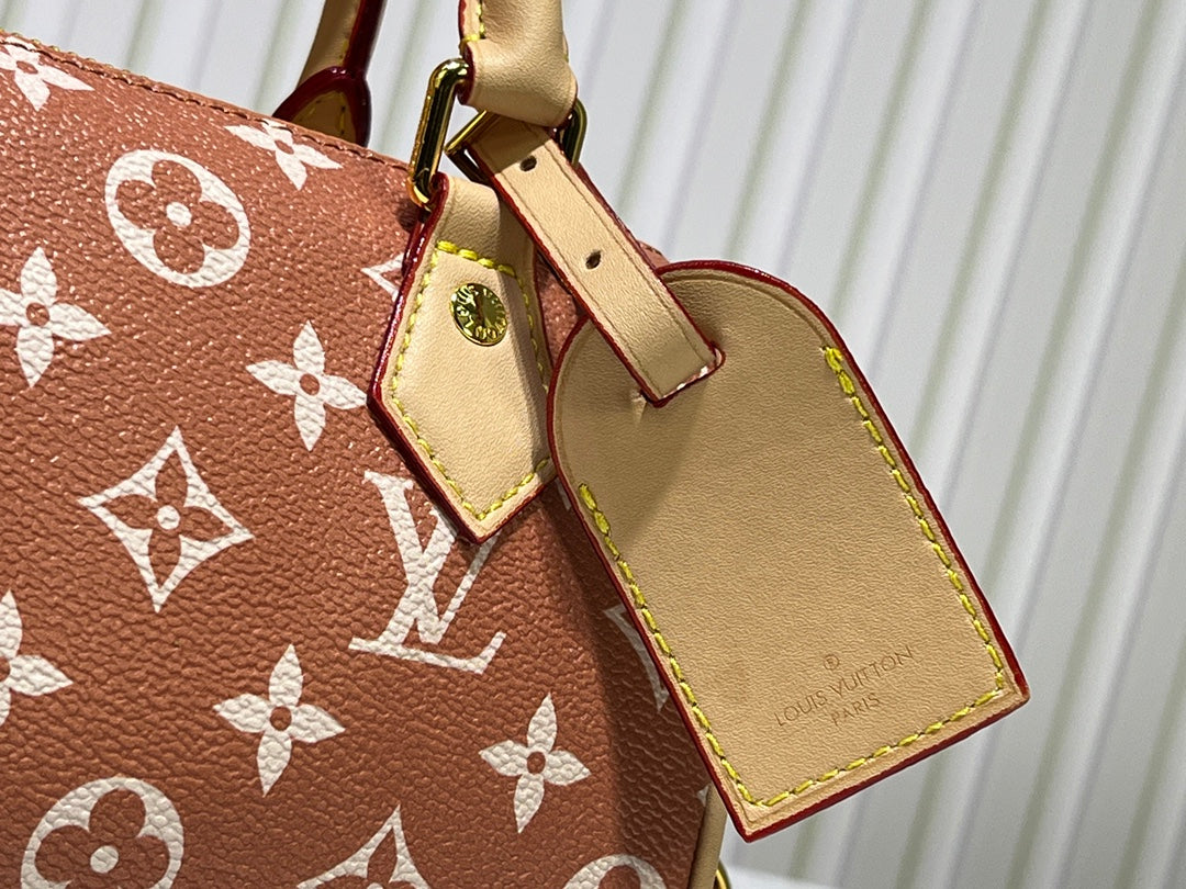 Elite Carryalls