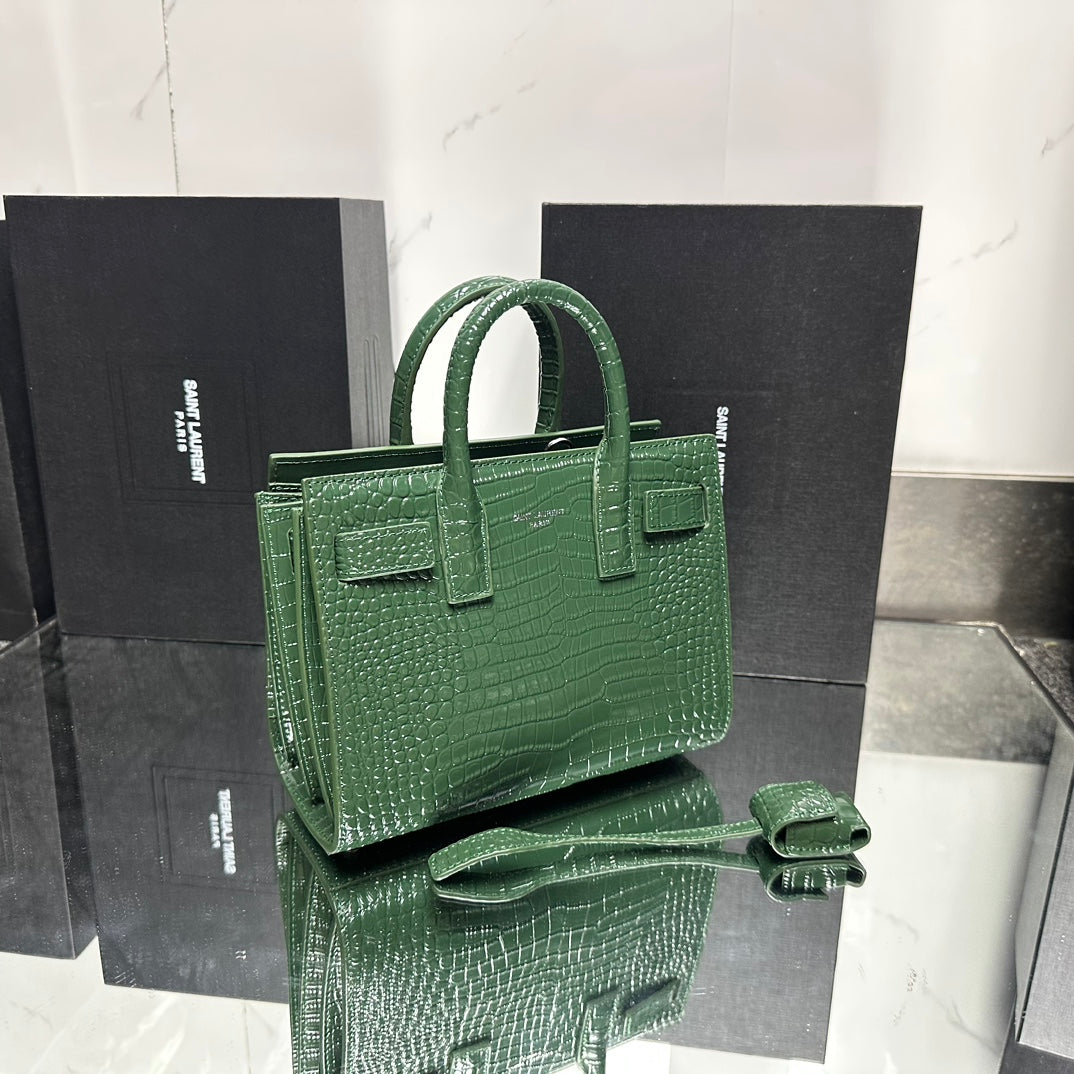 Elite Carryalls