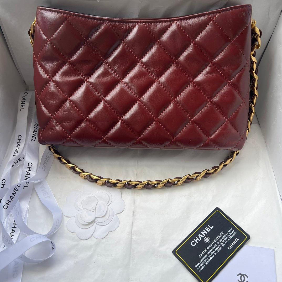 Elite Carryalls