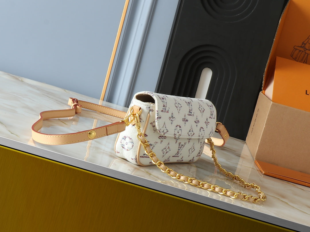 Elite Carryalls