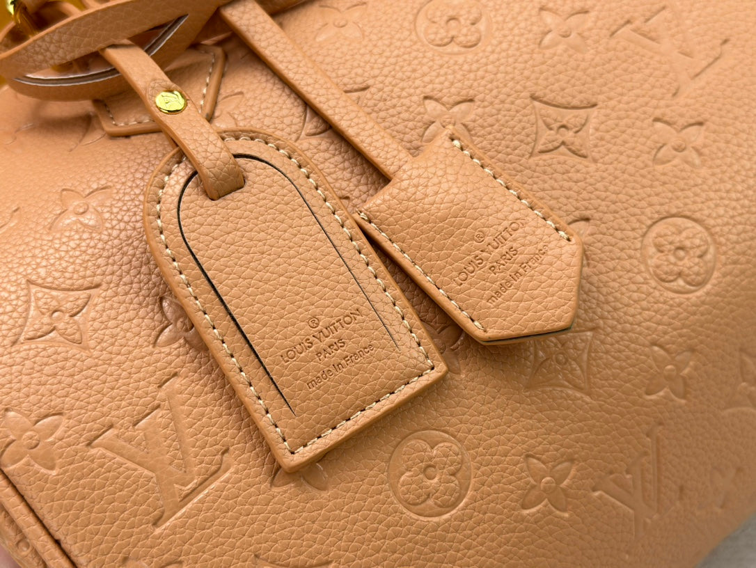 Elite Carryalls