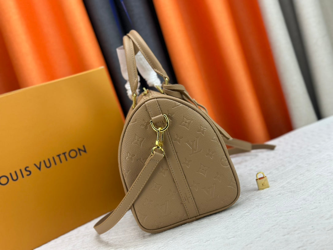 Elite Carryalls
