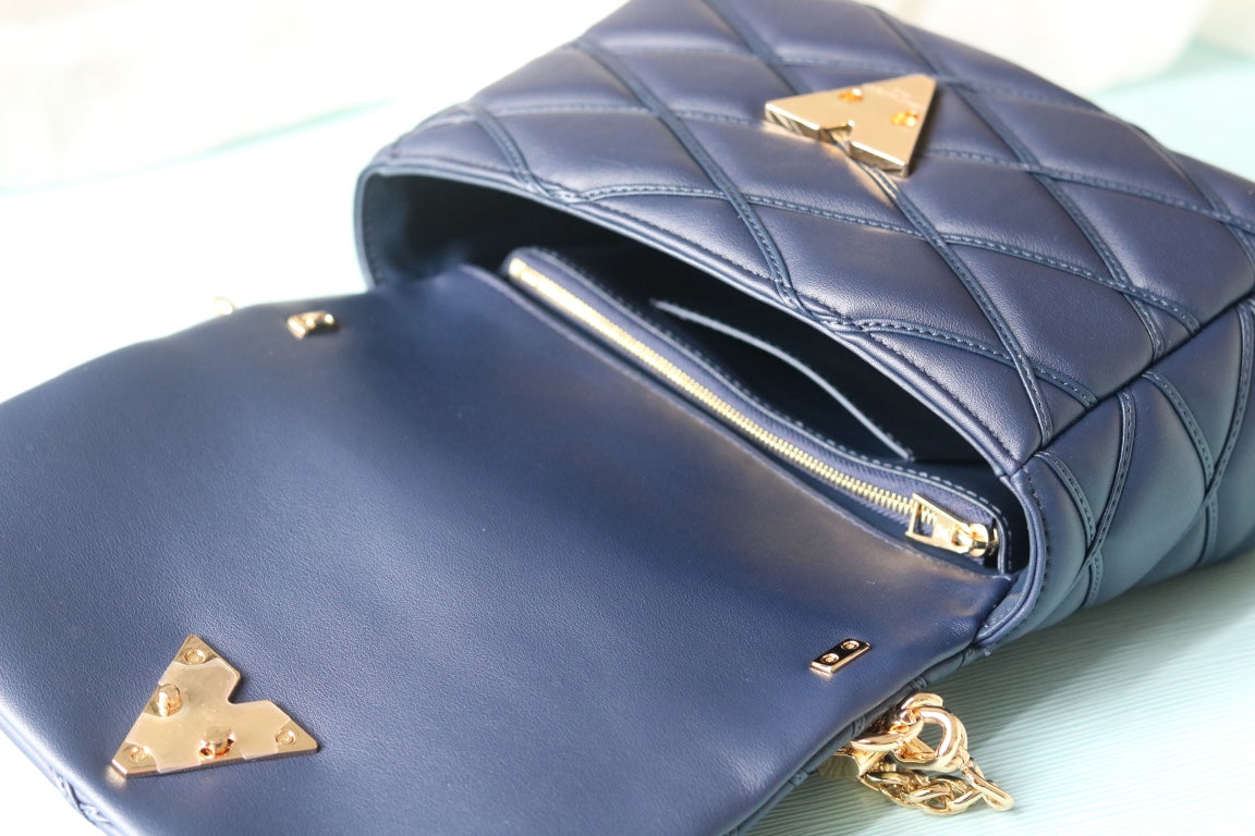 Elite Carryalls