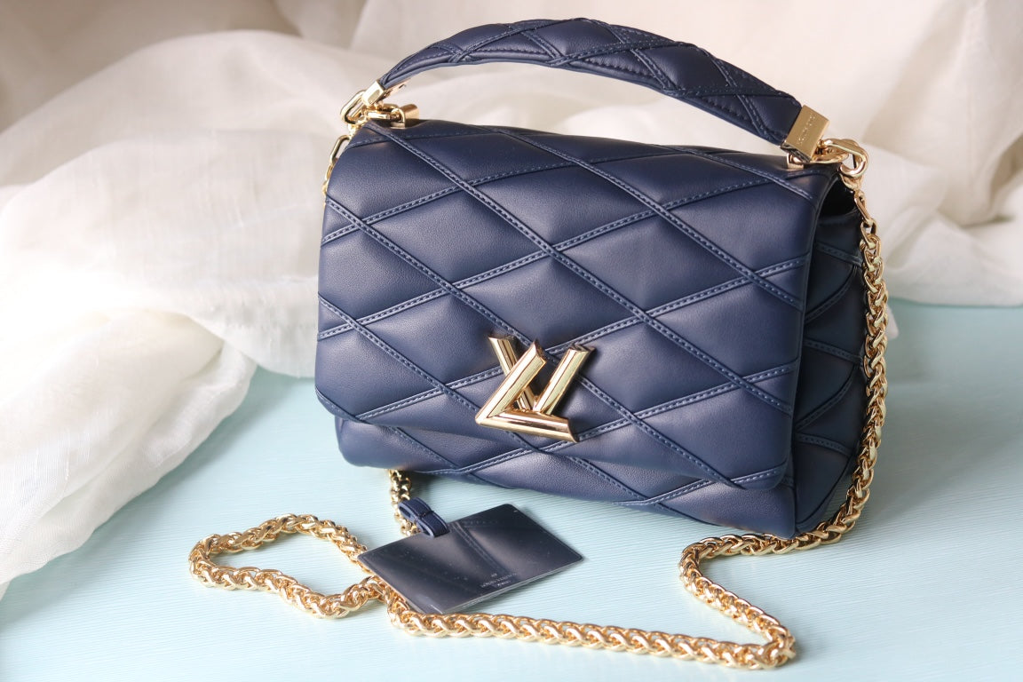 Elite Carryalls