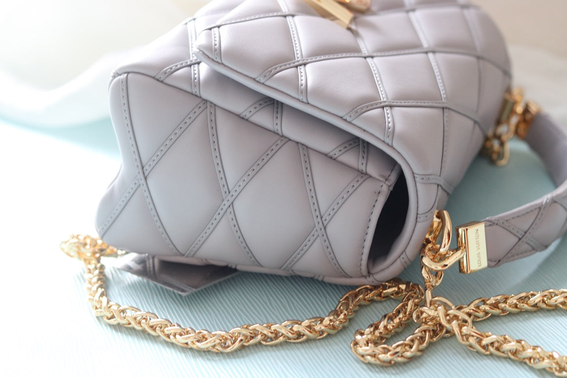 Elite Carryalls