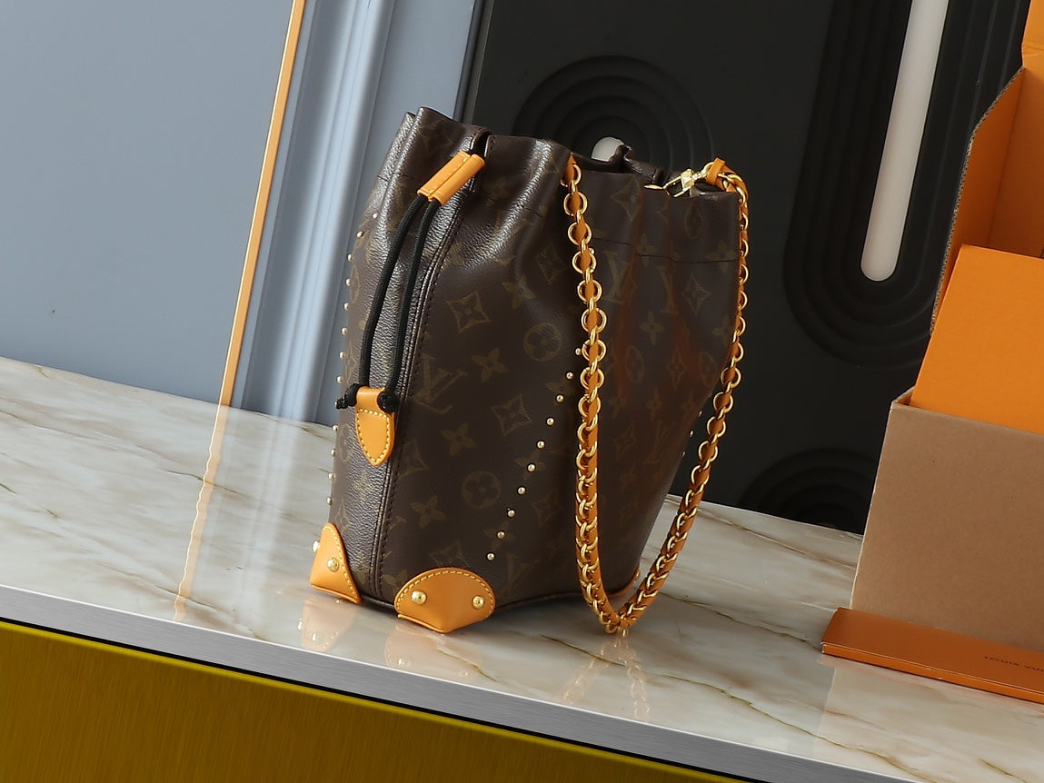 Elite Carryalls
