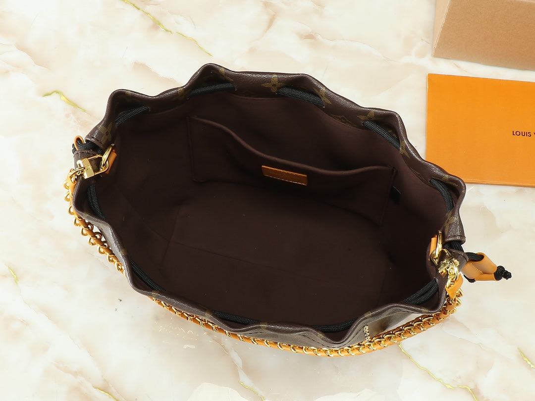 Elite Carryalls