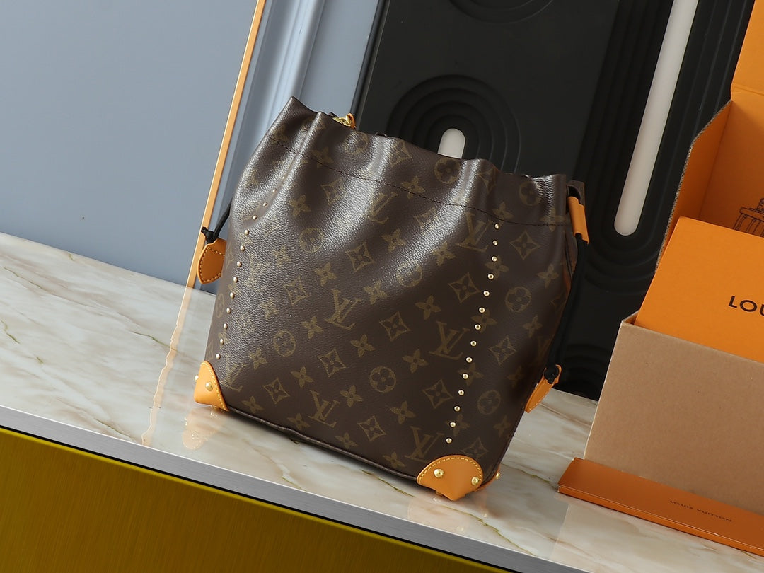 Elite Carryalls