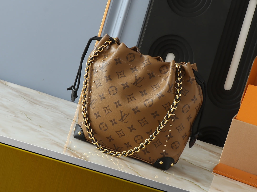 Elite Carryalls