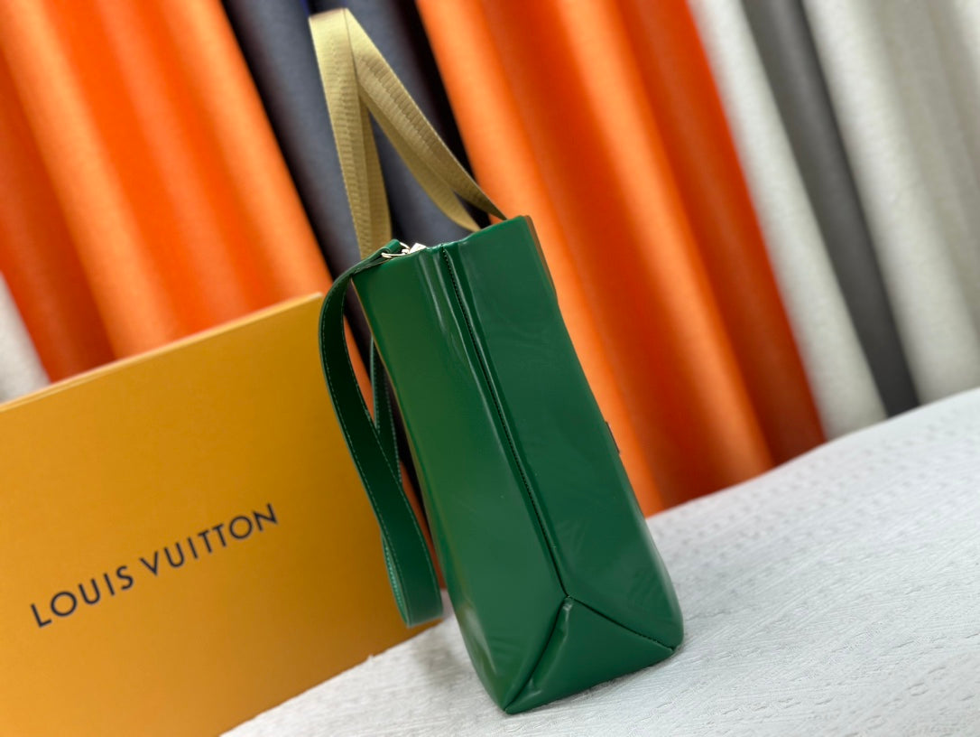 Elite Carryalls