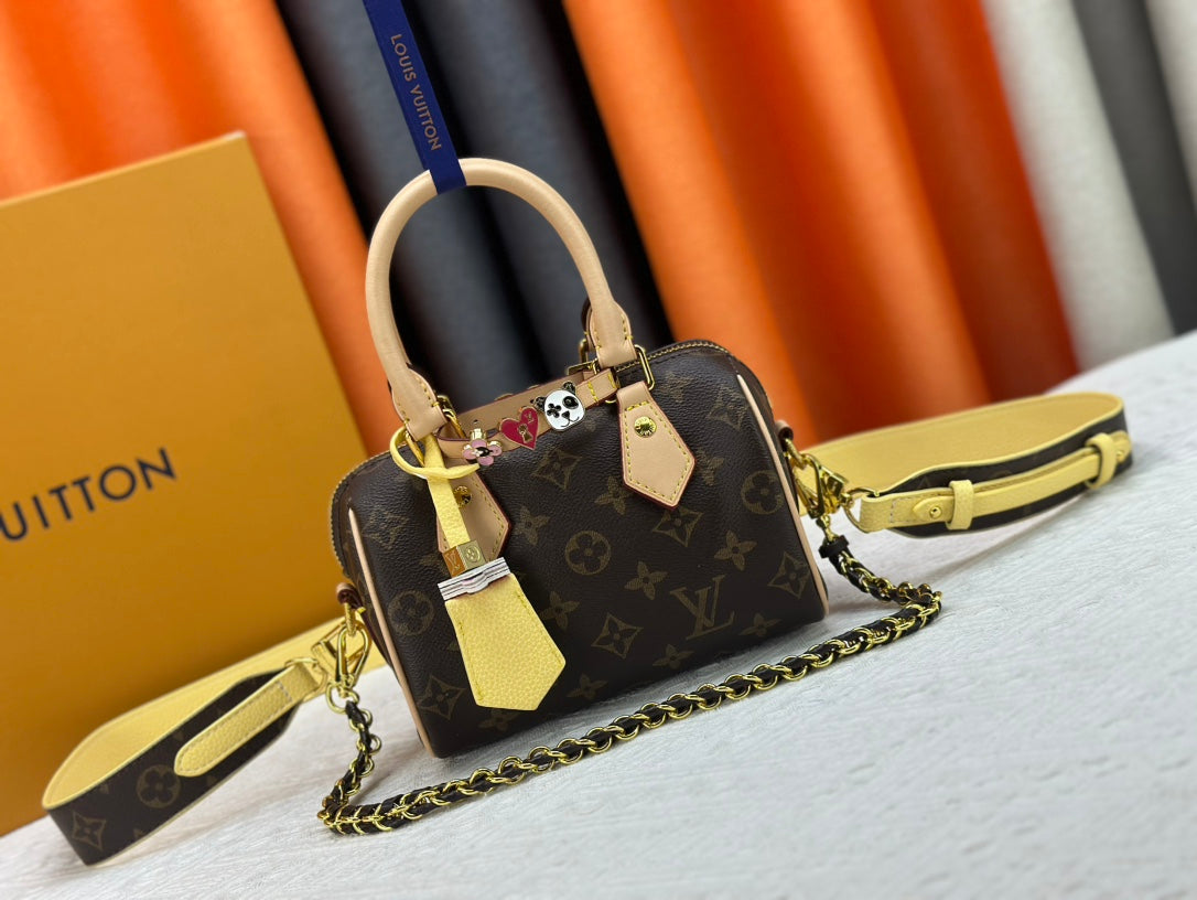 Elite Carryalls