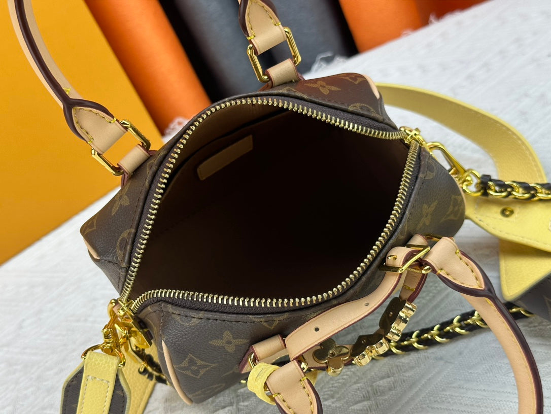 Elite Carryalls