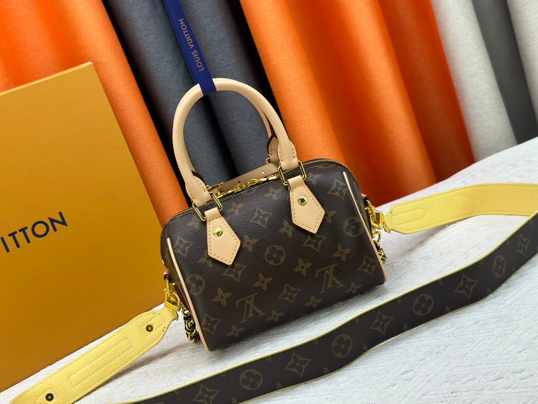 Elite Carryalls