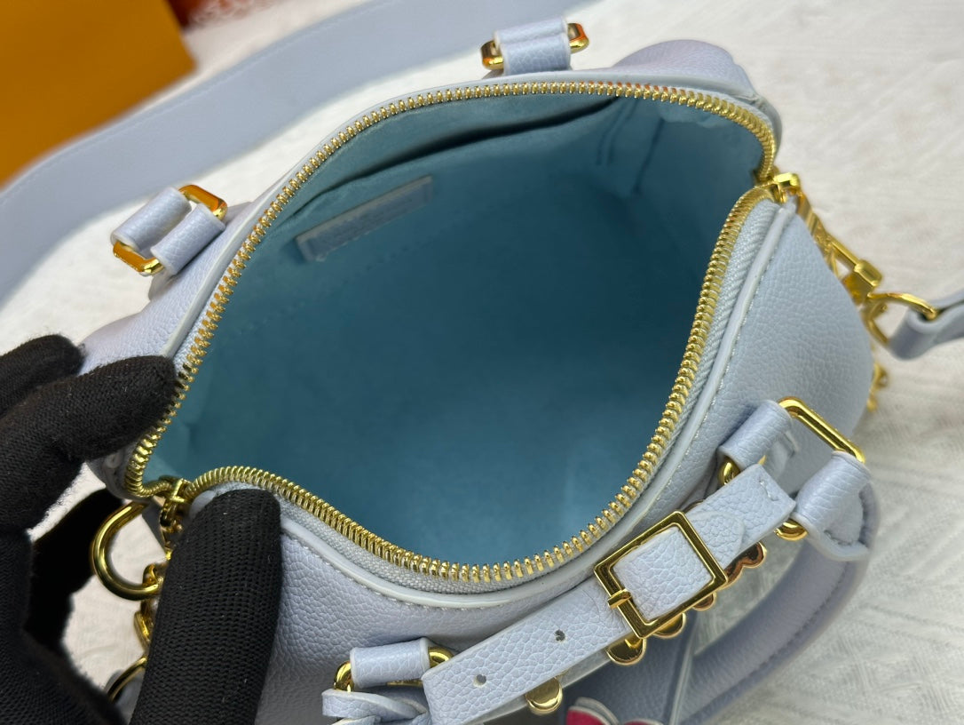 Elite Carryalls