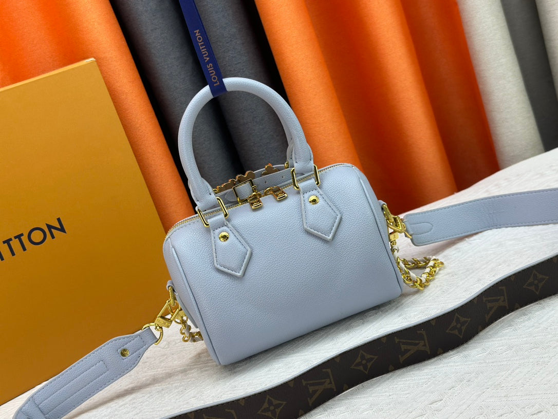 Elite Carryalls