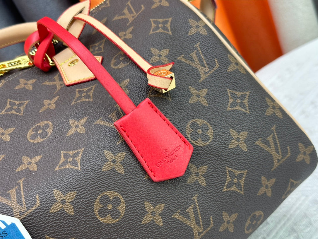 Elite Carryalls