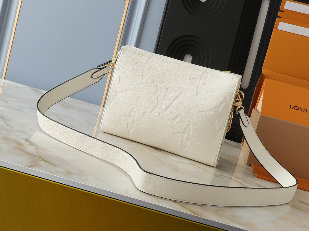 Elite Carryalls