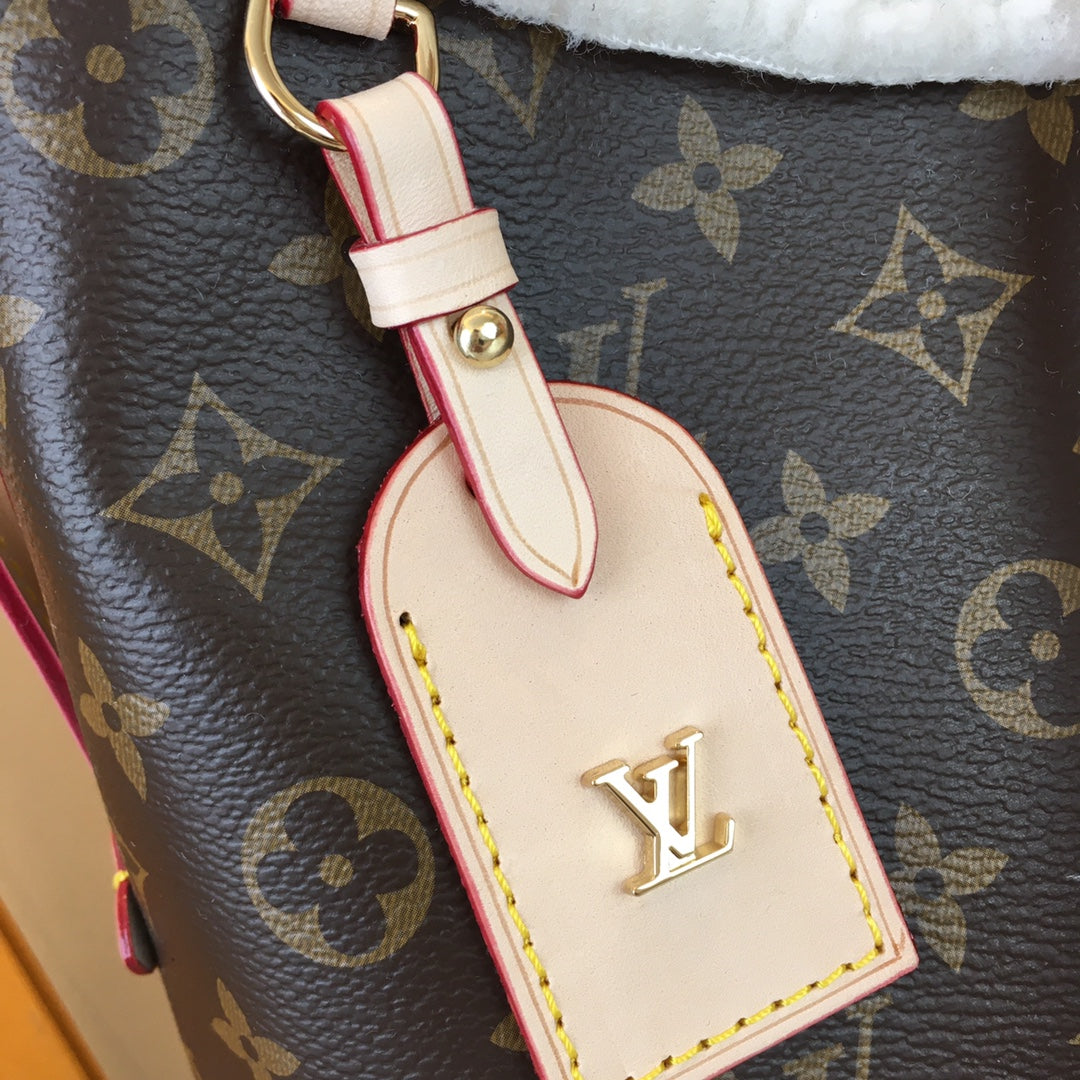 Elite Carryalls