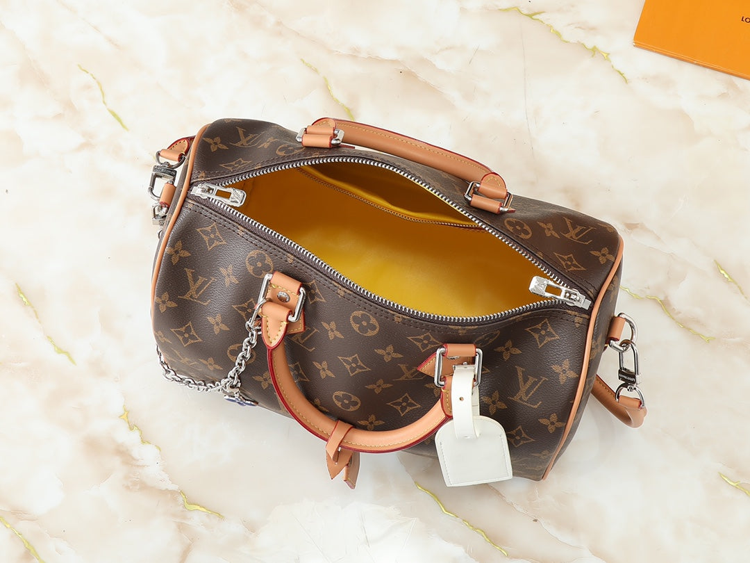 Elite Carryalls
