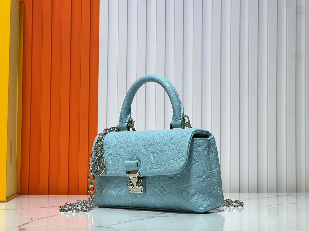 Elite Carryalls