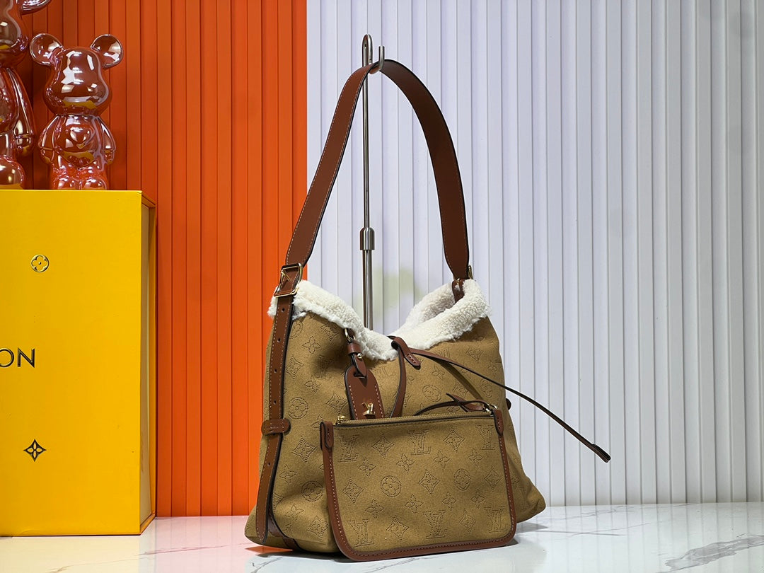 Elite Carryalls