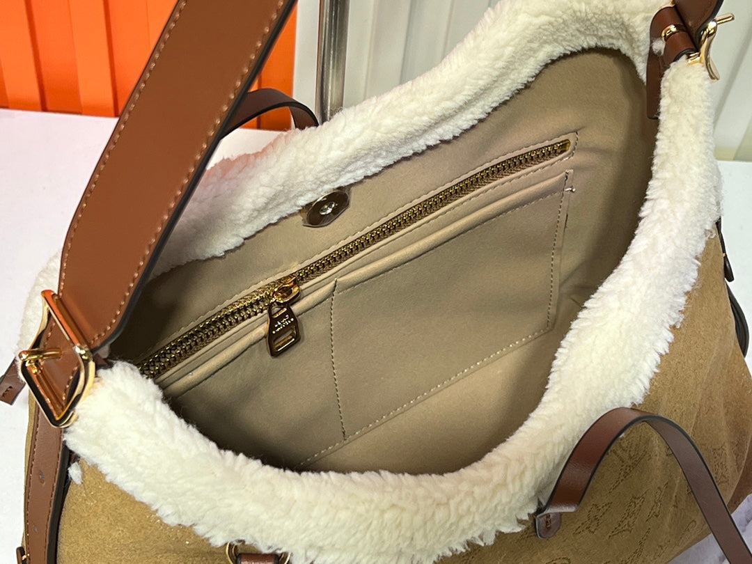 Elite Carryalls