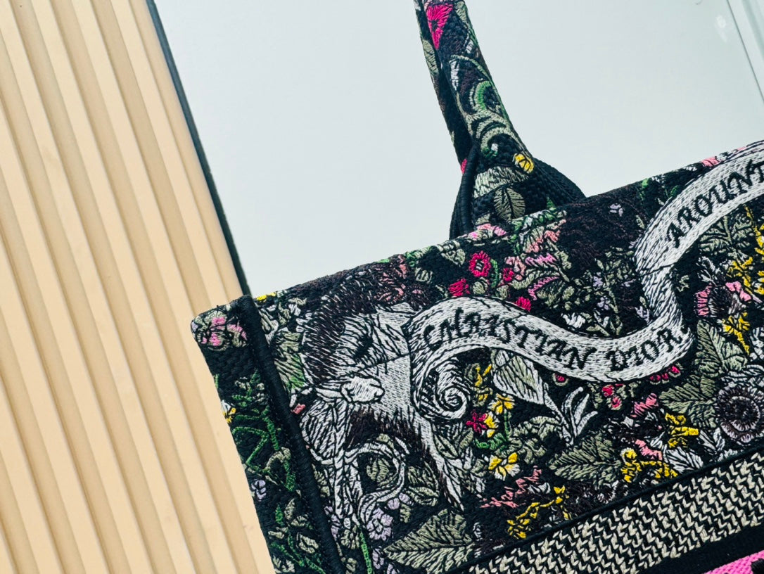 Elite Carryalls