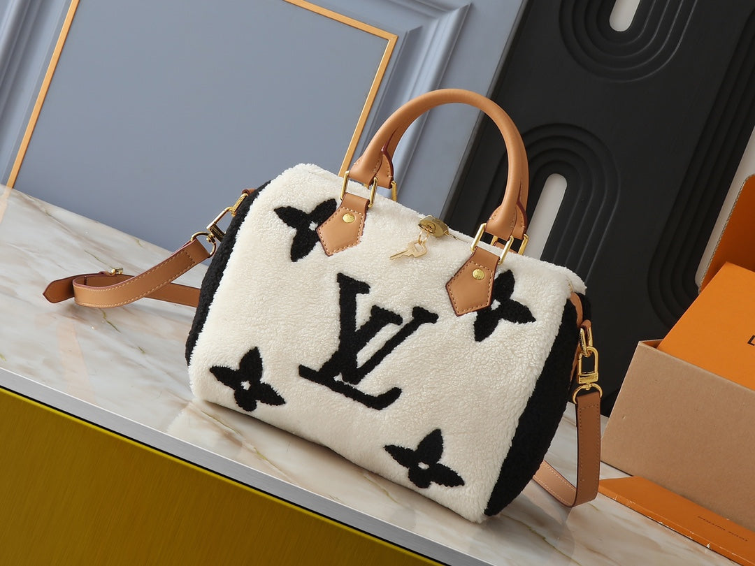 Elite Carryalls